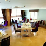 Отель Kent Beyazit