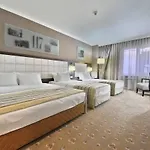 Отель Kent Beyazit 4*