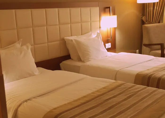 Отель Kent Beyazit 4*